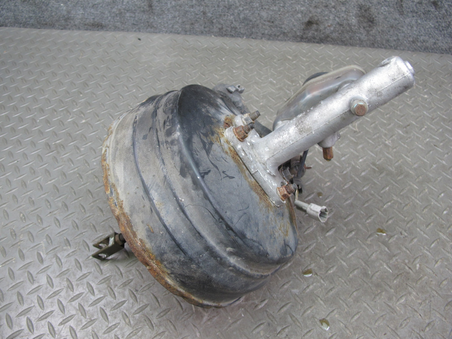 88-90 Toyota Supra MA70L Brake Master Cylinder Booster Fluid Reservoir OEM