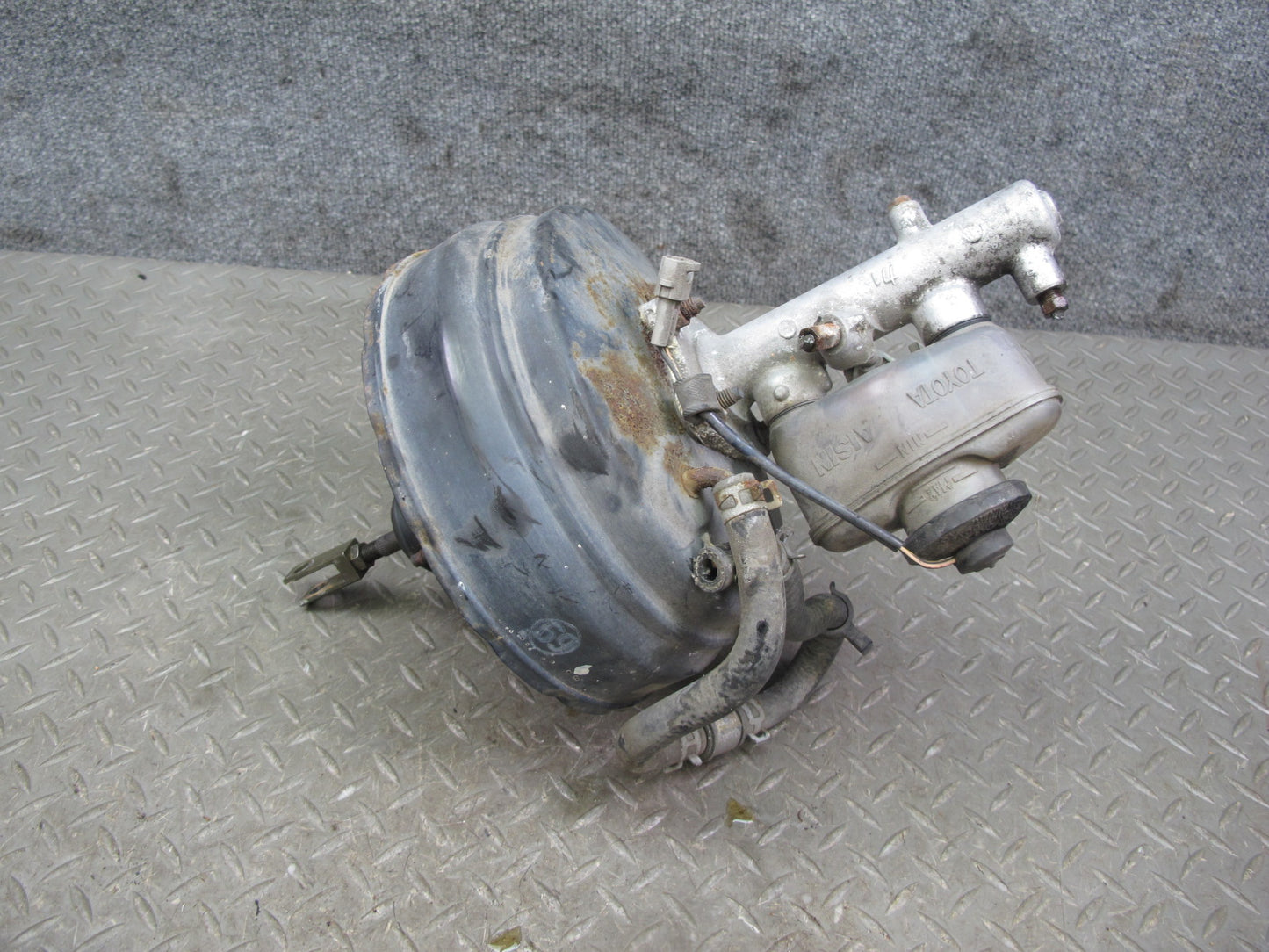 88-90 Toyota Supra MA70L Brake Master Cylinder Booster Fluid Reservoir OEM