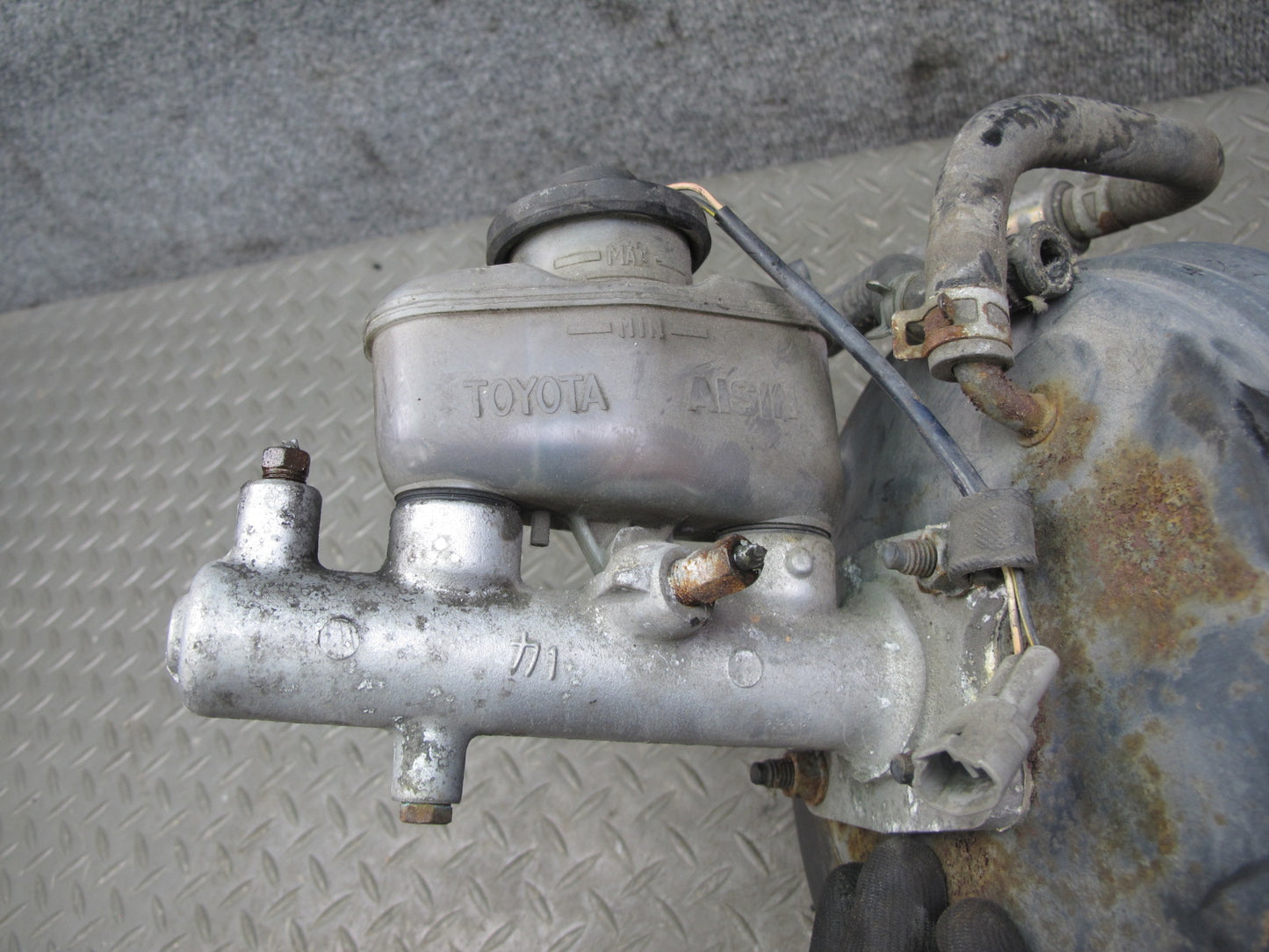 88-90 Toyota Supra MA70L Brake Master Cylinder Booster Fluid Reservoir OEM