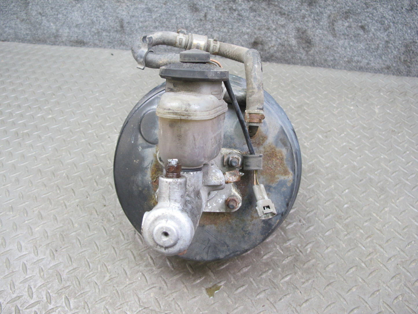 88-90 Toyota Supra MA70L Brake Master Cylinder Booster Fluid Reservoir OEM