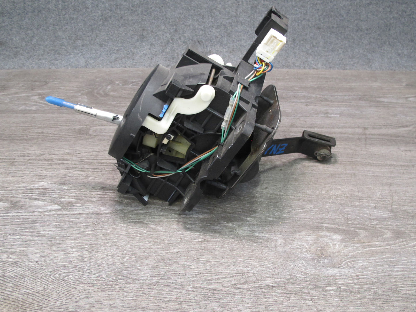 07-08 Nissan 350Z Z33 Coupe A/T Automatic Transmission Shifter w Linkage OEM