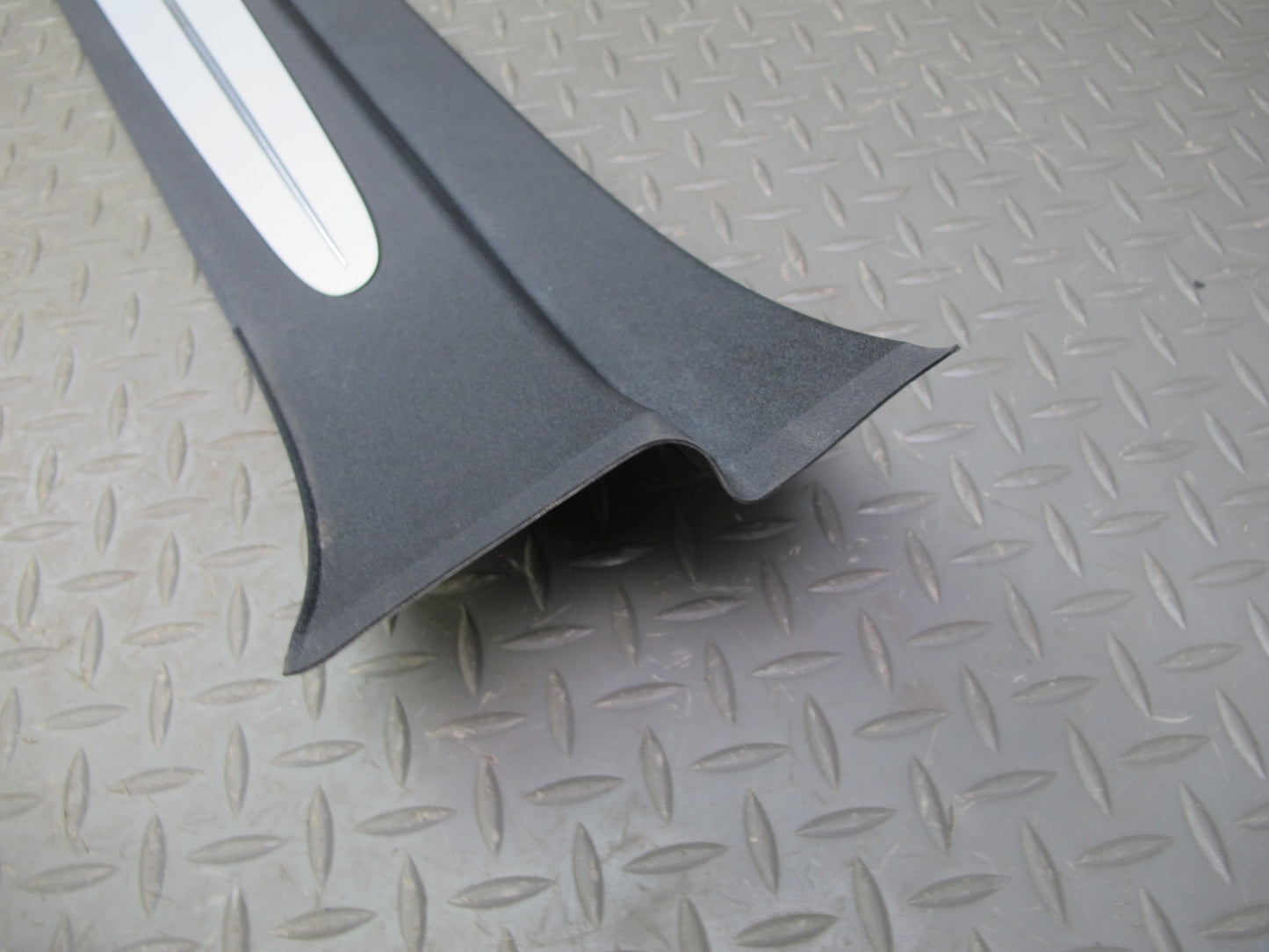 03-12 Mercedes R230 Set of 2 Left & Right Door Step Sill Plate Trim Panel OEM