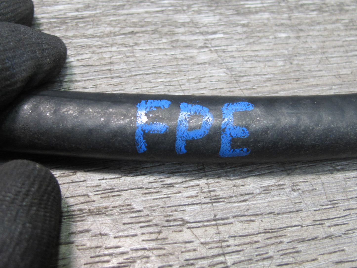 1987-1995 Porsche 928 S Engine Radiator Hose Pipe Line Pressure Switch