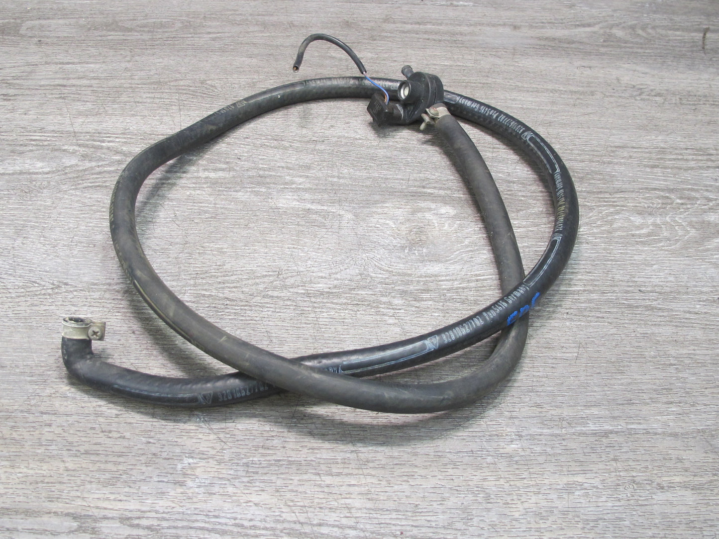 1987-1995 Porsche 928 S Engine Radiator Hose Pipe Line Pressure Switch