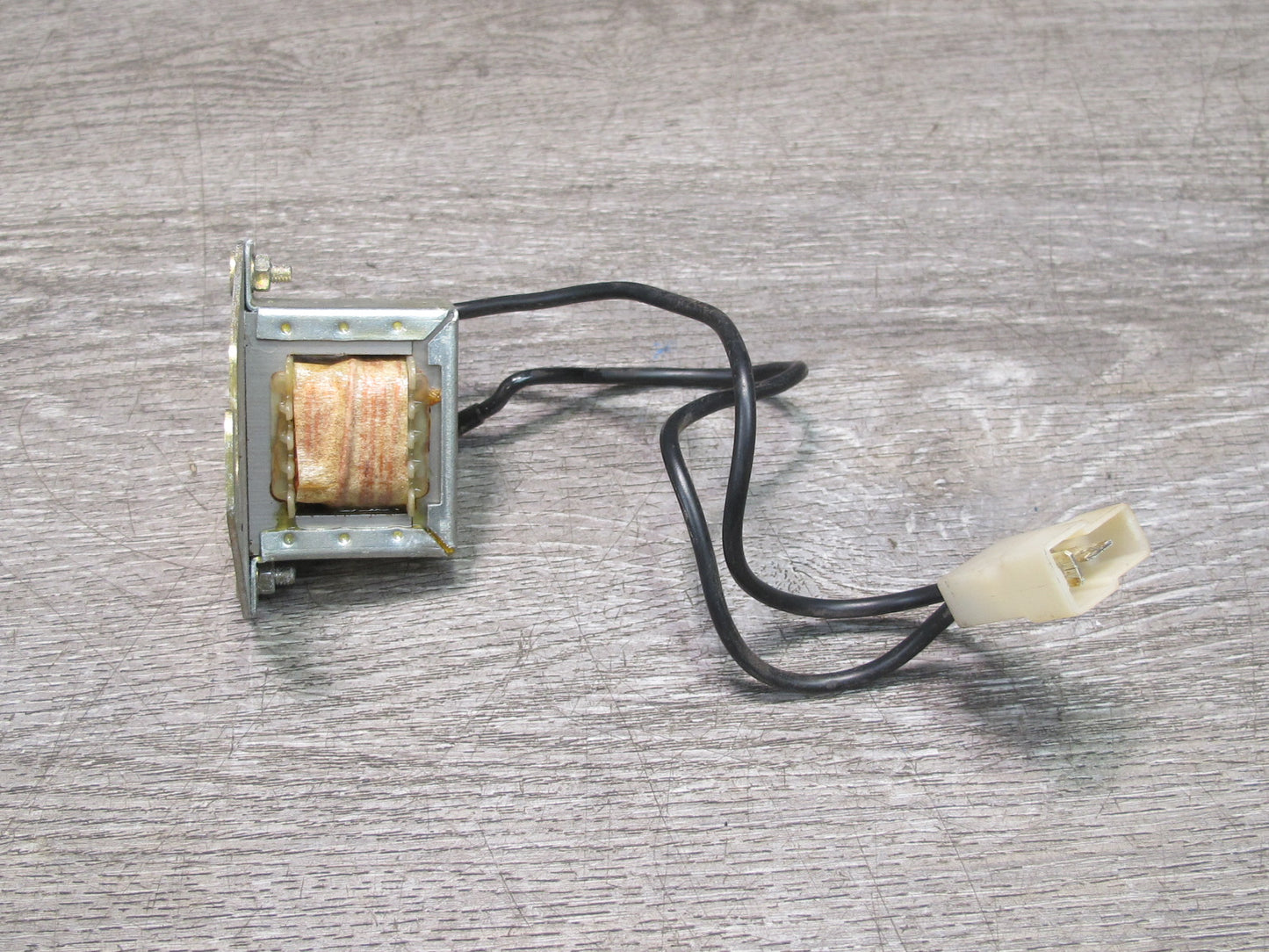 1987-1990 Porsche 928 S Electrical Noise Suppressor Booster 99961914100