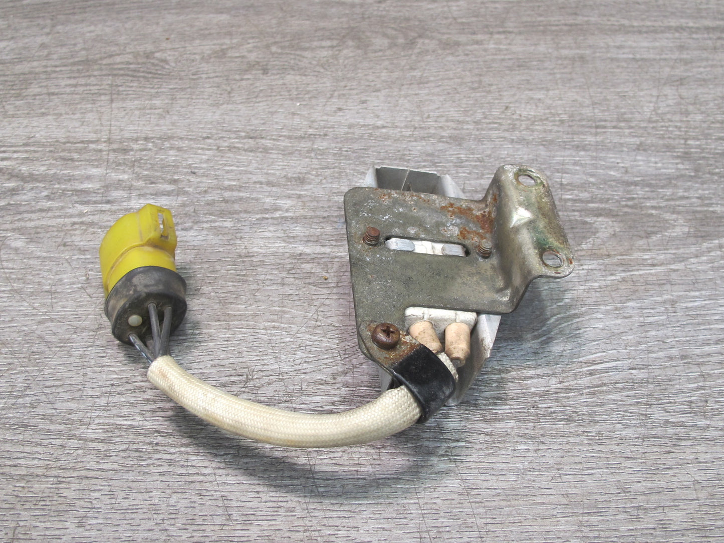 86-91 Mazda RX7 FC3S Fuel Injector Resistor 079960-0150 OEM