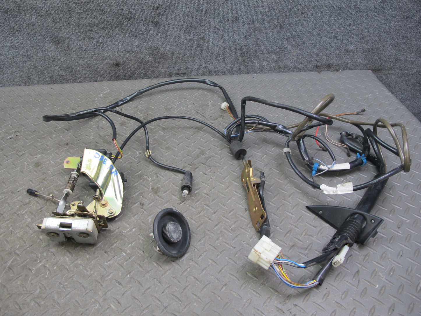 1983-1986 Porsche 928 S Left Right Side Door Lock Latch Handle Wire Harness Set