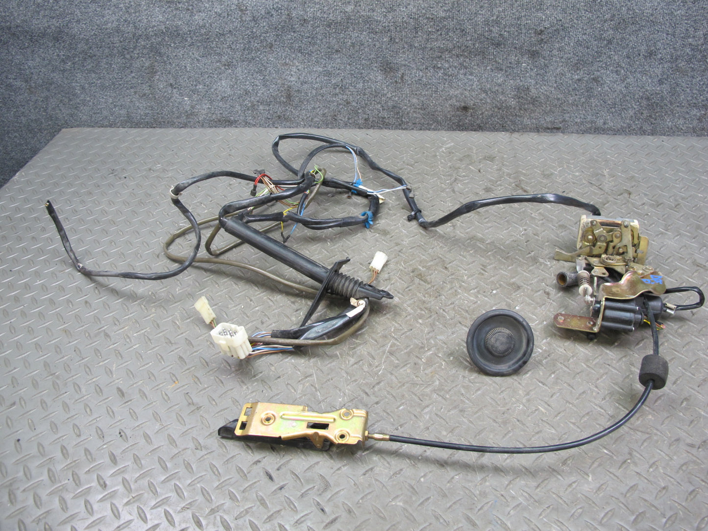1983-1986 Porsche 928 S Left Right Side Door Lock Latch Handle Wire Harness Set