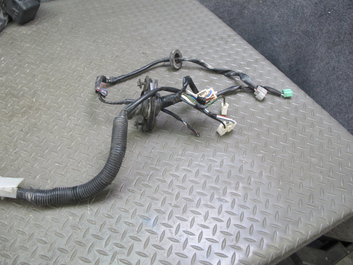 1995 Lexus JZZ31L SC300 2JZGE Engine Bay Fusebox w Wire Wiring Harness OEM