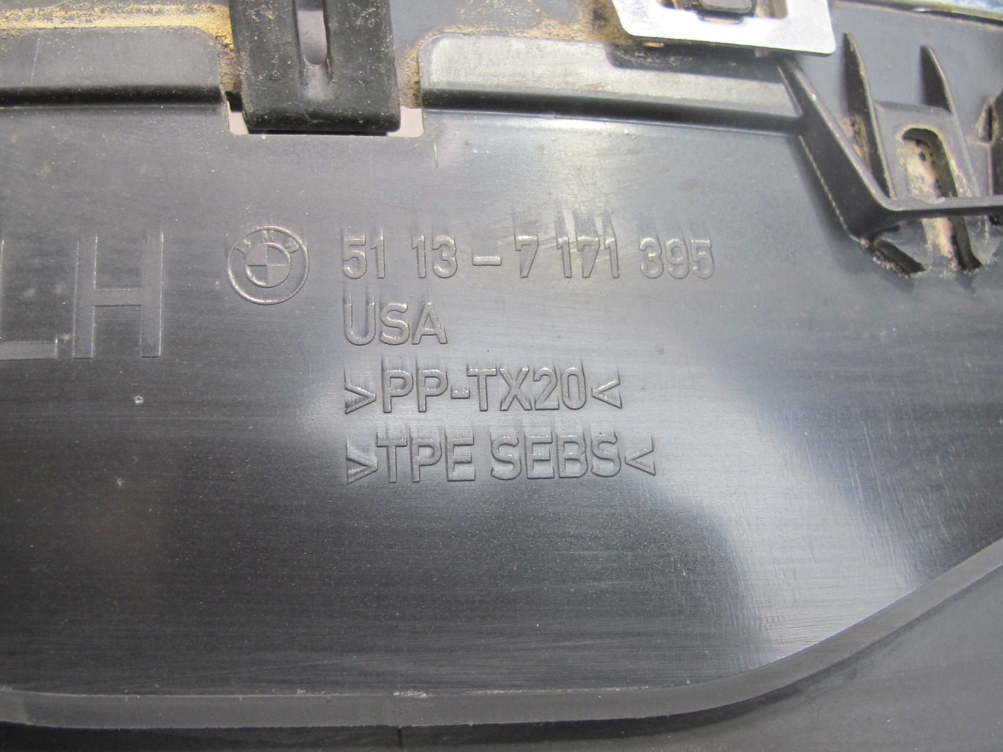 08-14 BMW E71 X6 Front Left Hood Kidney Grille 7305589 OEM