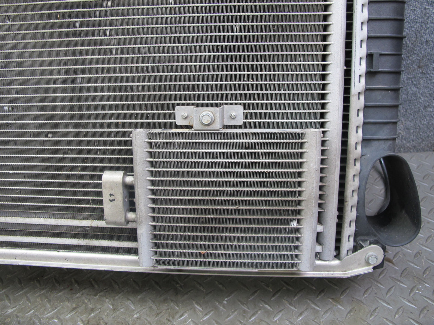 03-06 Mercedes R230 SL500 Engine Radiator Condenser Oil Cooler Fan Shroud OEM