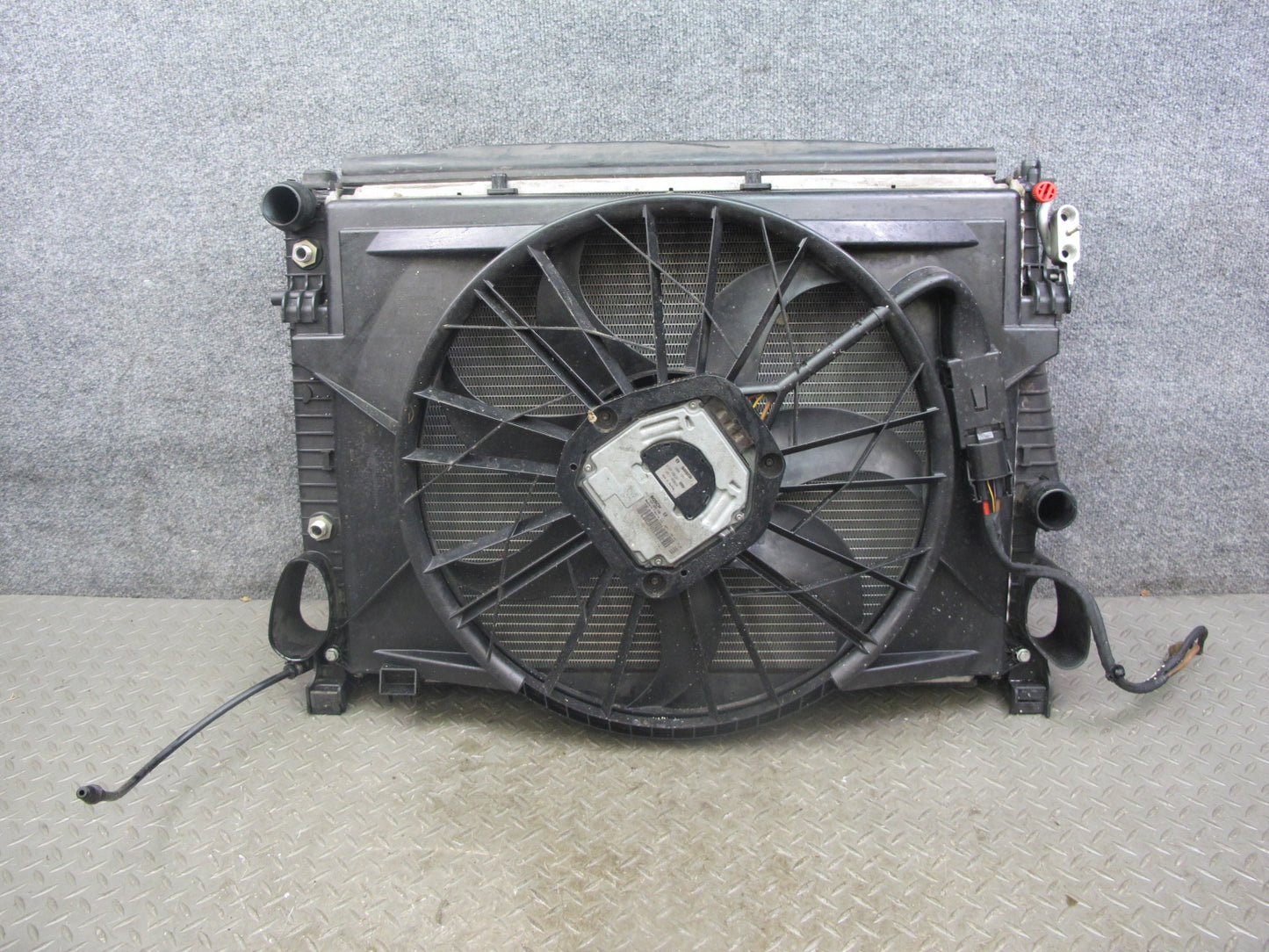 03-06 Mercedes R230 SL500 Engine Radiator Condenser Oil Cooler Fan Shroud OEM