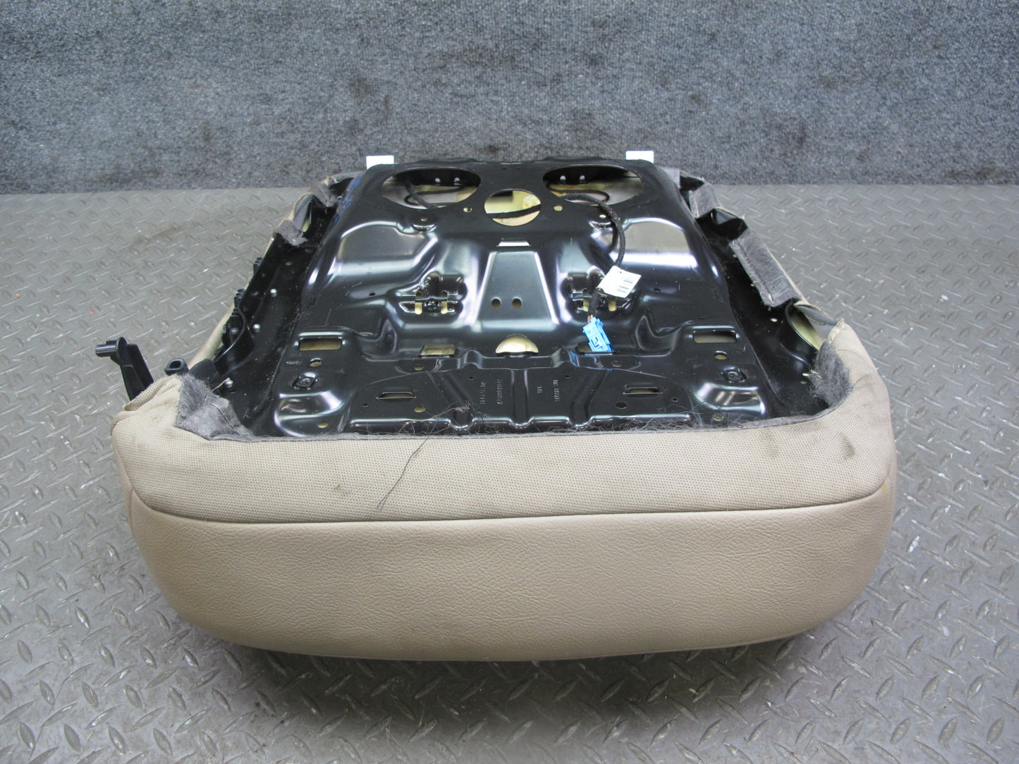 2012-2019 Mercedes W166 ML GLE Front Left Side Seat Lower Leather Cushion