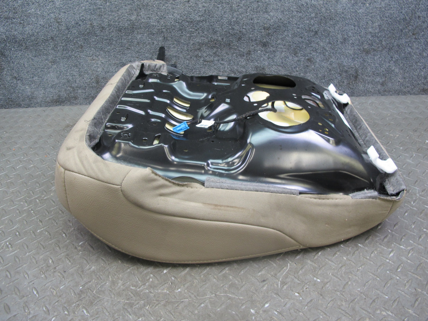 2012-2019 Mercedes W166 ML GLE Front Left Side Seat Lower Leather Cushion
