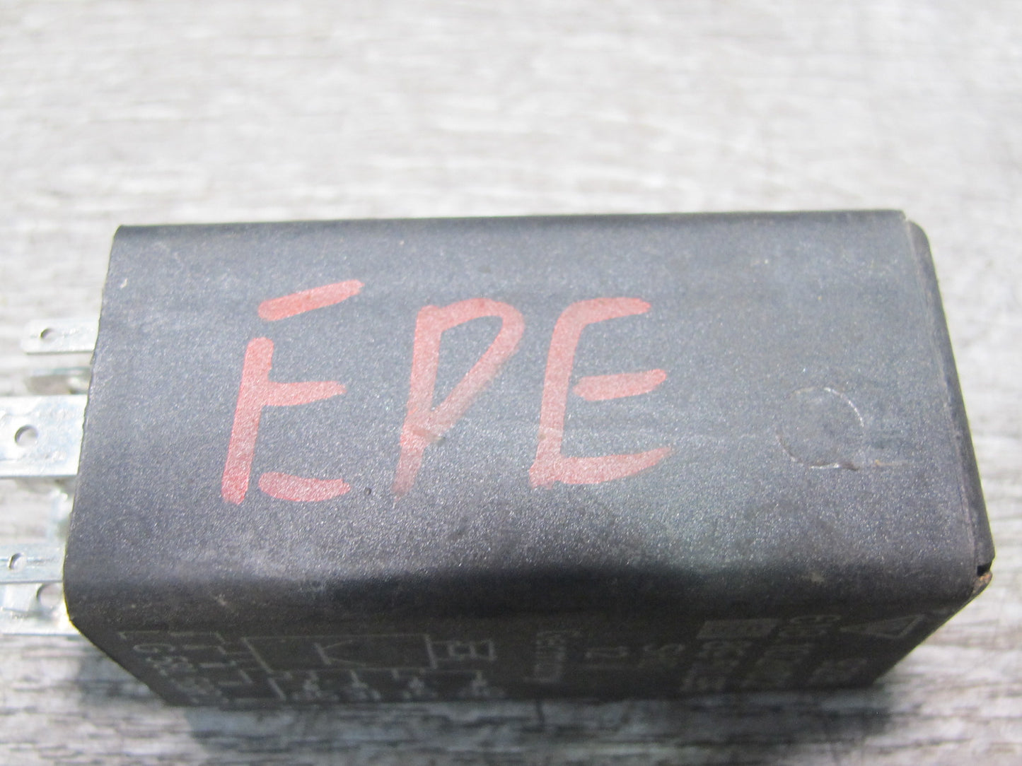 1978-1995 Porsche 928 S Seat Belt Warning Relay 92861810202