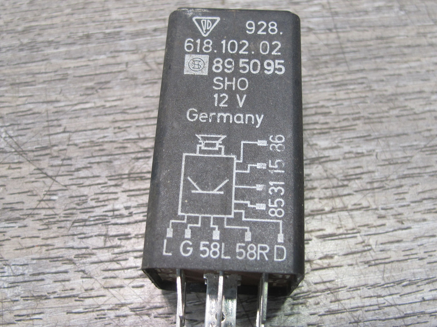 1978-1995 Porsche 928 S Seat Belt Warning Relay 92861810202