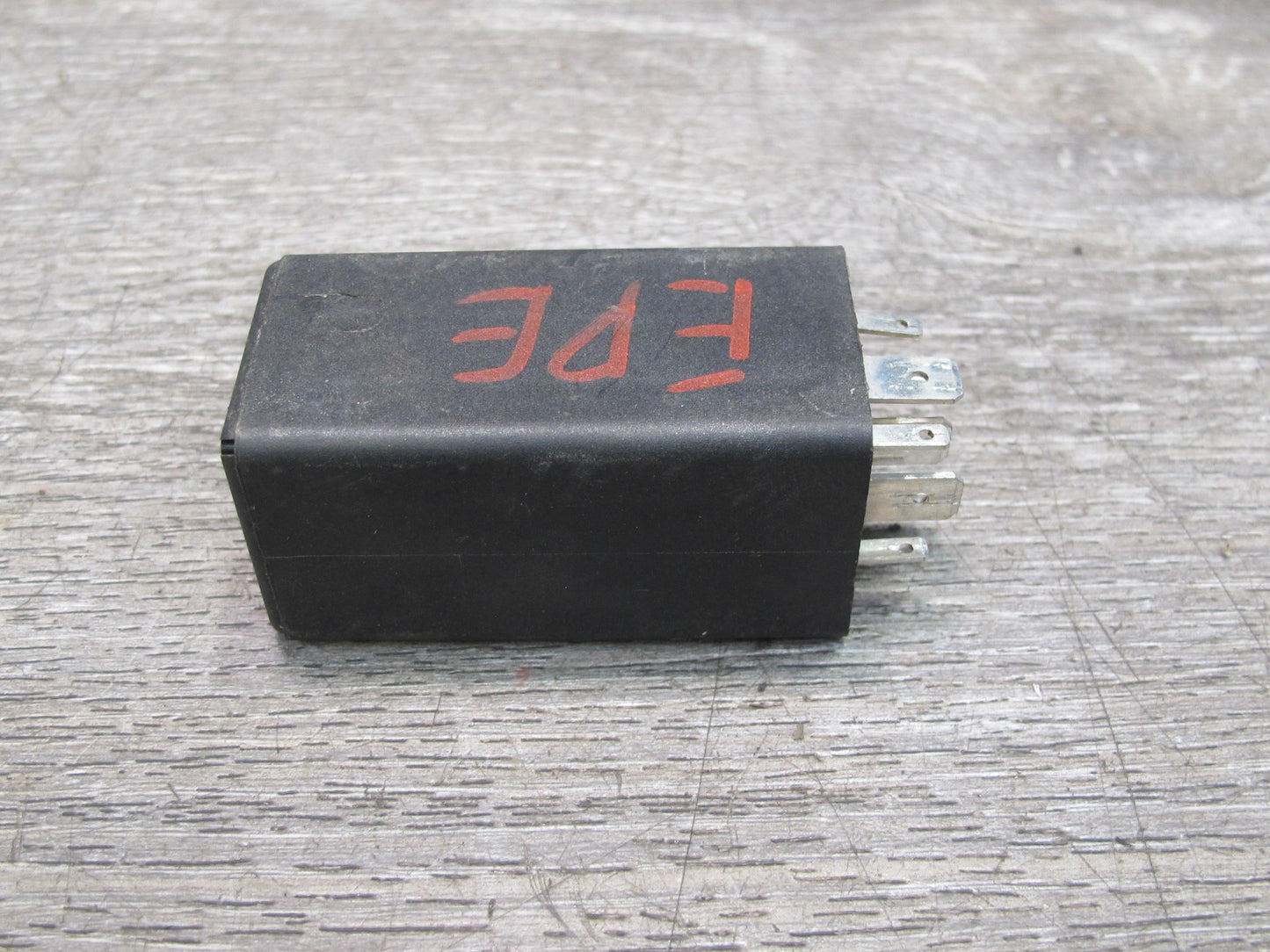 1978-1995 Porsche 928 S Seat Belt Warning Relay 92861810202