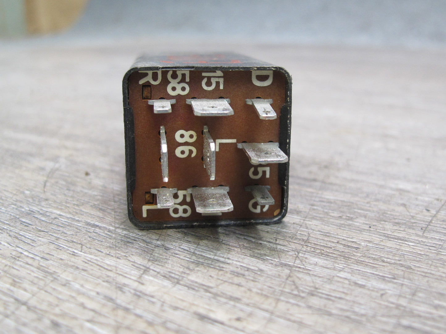 1978-1995 Porsche 928 S Seat Belt Warning Relay 92861810202