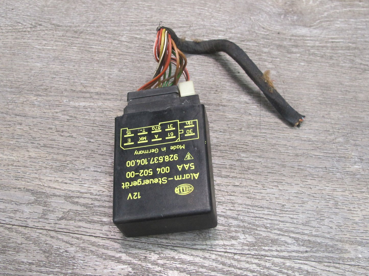 1984-1991 Porsche 928 S Anti Theft Alarm Control Relay Module 92863710400