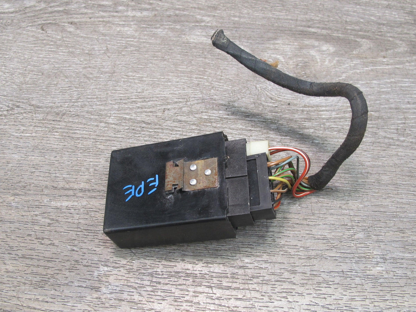 1984-1991 Porsche 928 S Anti Theft Alarm Control Relay Module 92863710400