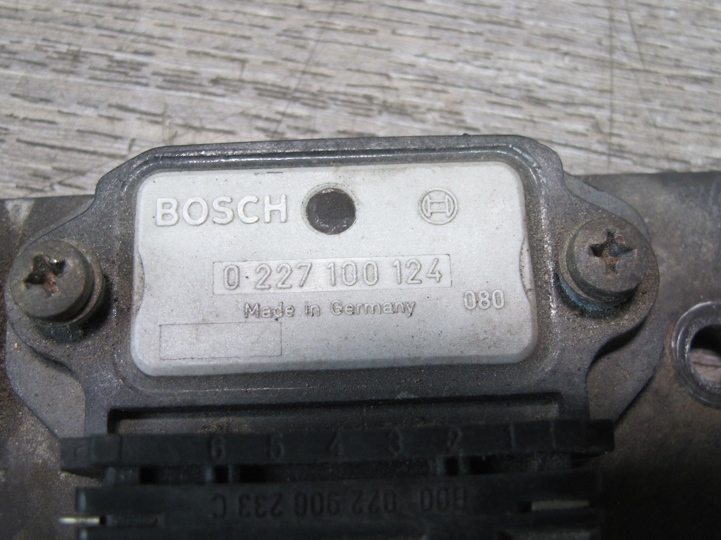 1984-1986 Porsche 928 S Engine Ignition Control Module Assembly