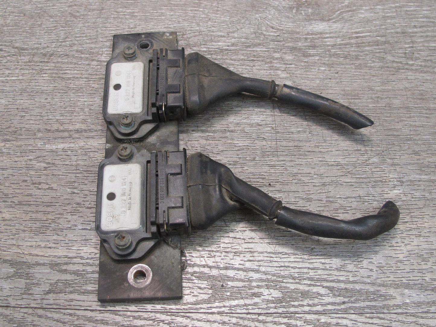 1984-1986 Porsche 928 S Engine Ignition Control Module Assembly
