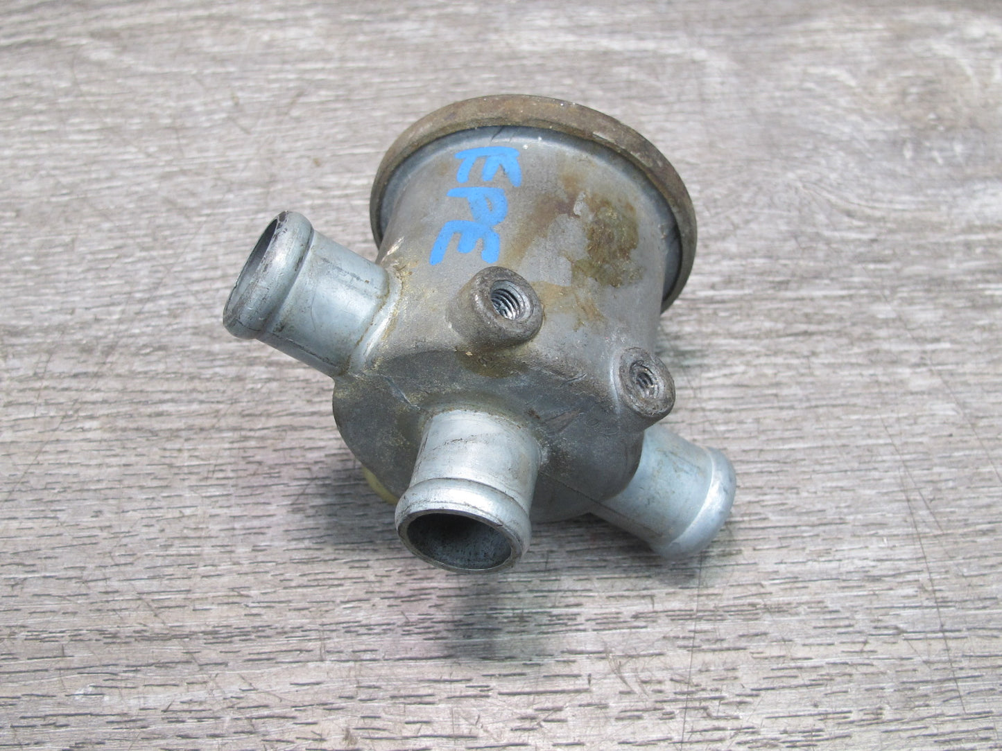 1984-1986 Porsche 928 S Engine EGR Air Injector Valve