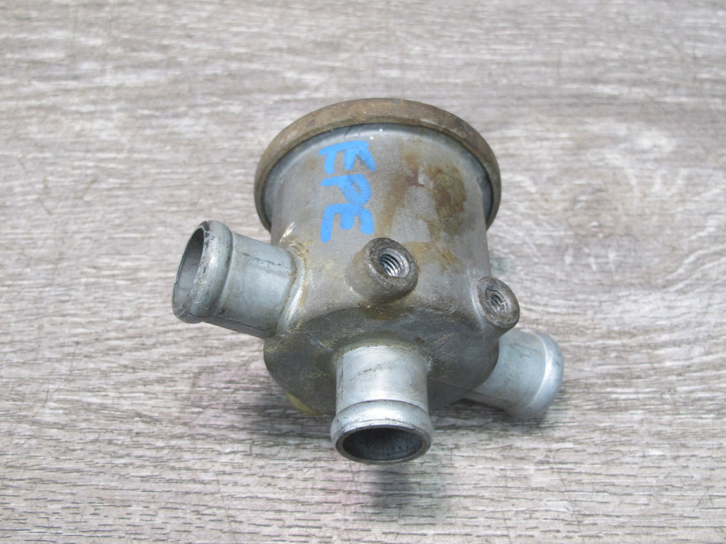1984-1986 Porsche 928 S Engine EGR Air Injector Valve