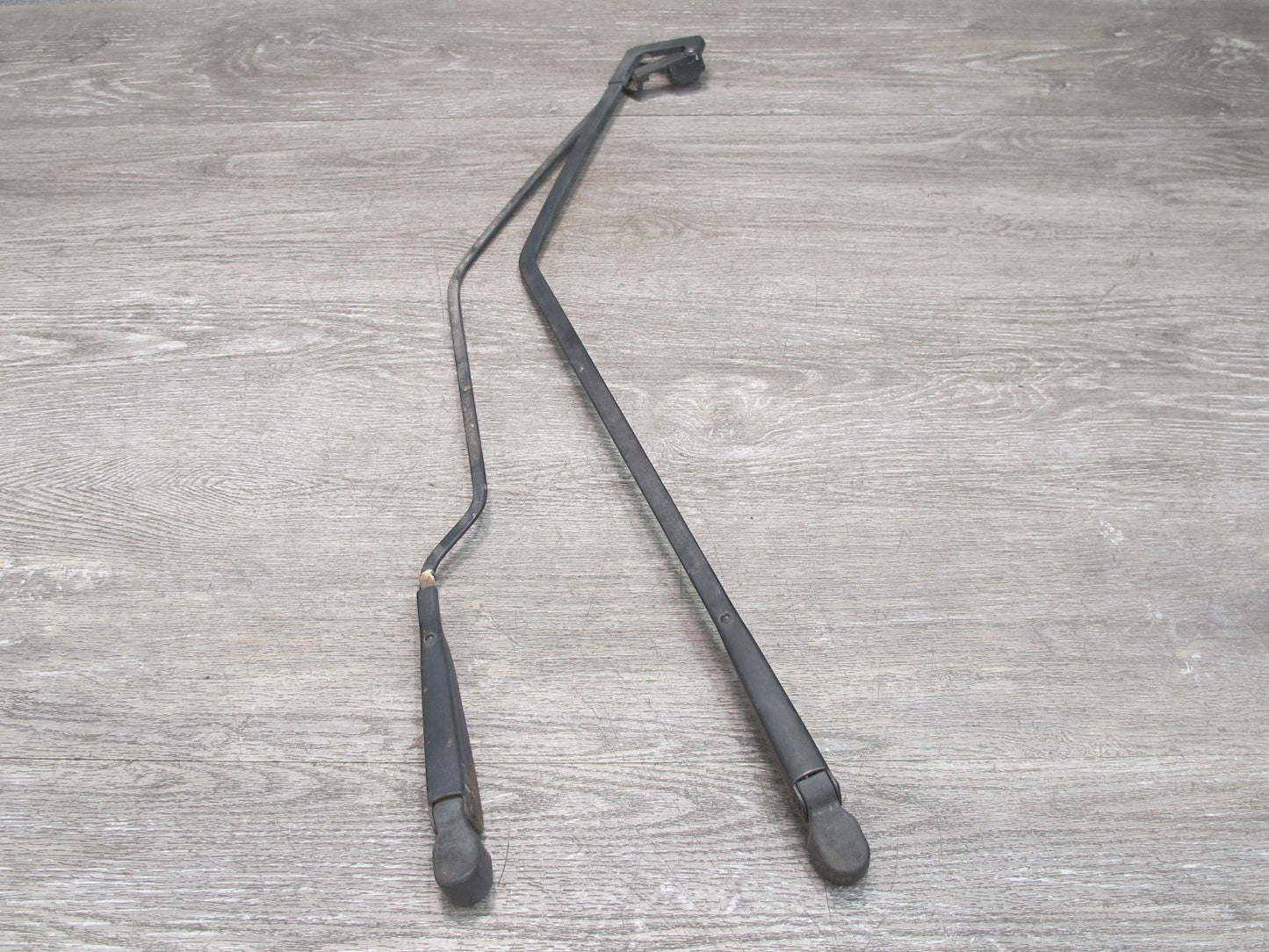 1983-1986 Porsche 928 S Rear Hatch Tail Gate Trunk Wiper Arm Set of 2