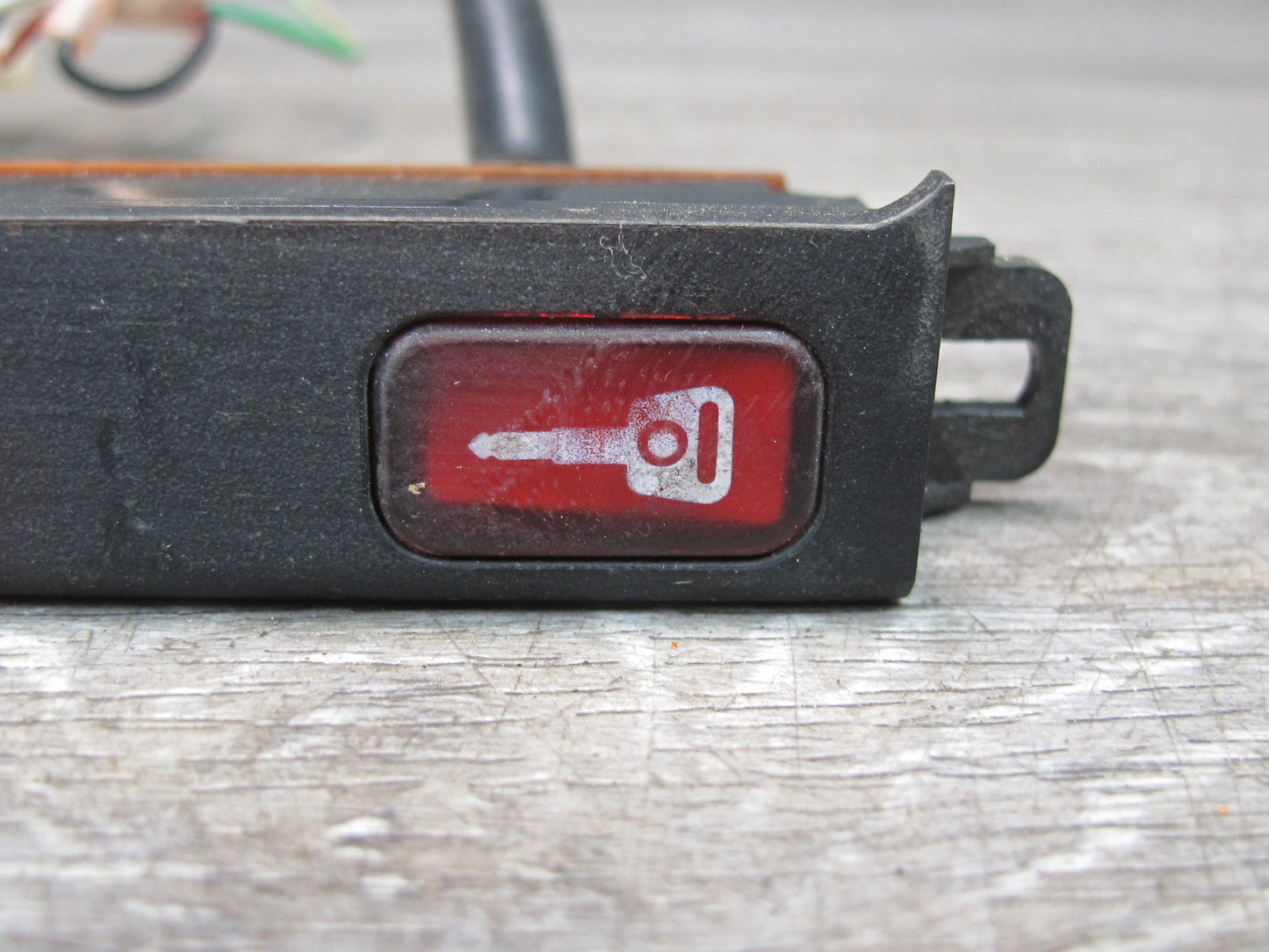 1984-1986 Porsche 928 S Dash Door Lock A/C Switch Control Module Unit