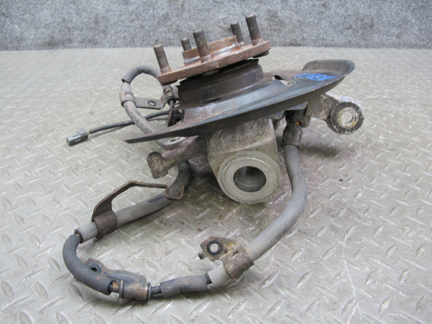 1990 Nissan Z32 300ZX NON Turbo Front Right Spindle Knuckle Wheel Hub OEM