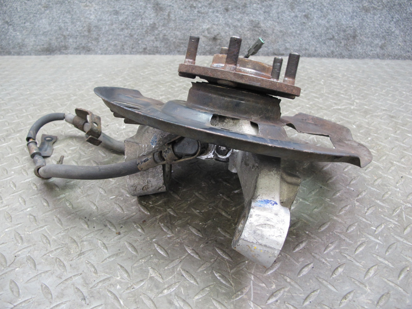 1990 Nissan Z32 300ZX NON Turbo Front Right Spindle Knuckle Wheel Hub OEM