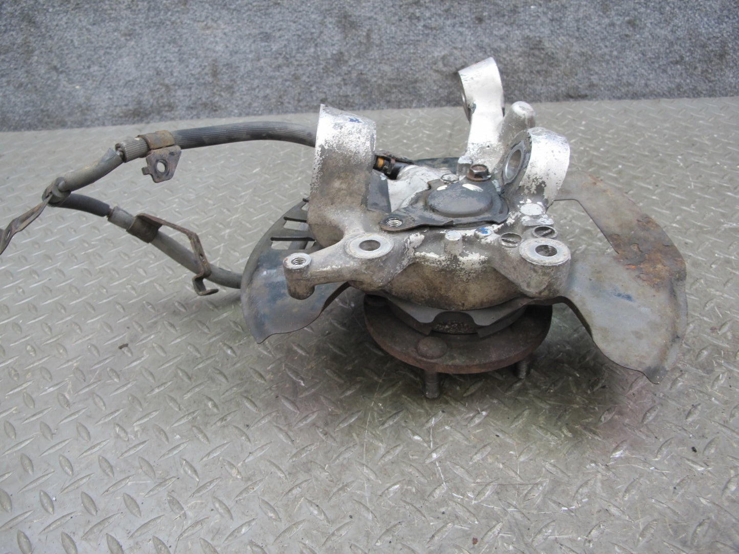 1990 Nissan Z32 300ZX NON Turbo Front Right Spindle Knuckle Wheel Hub OEM