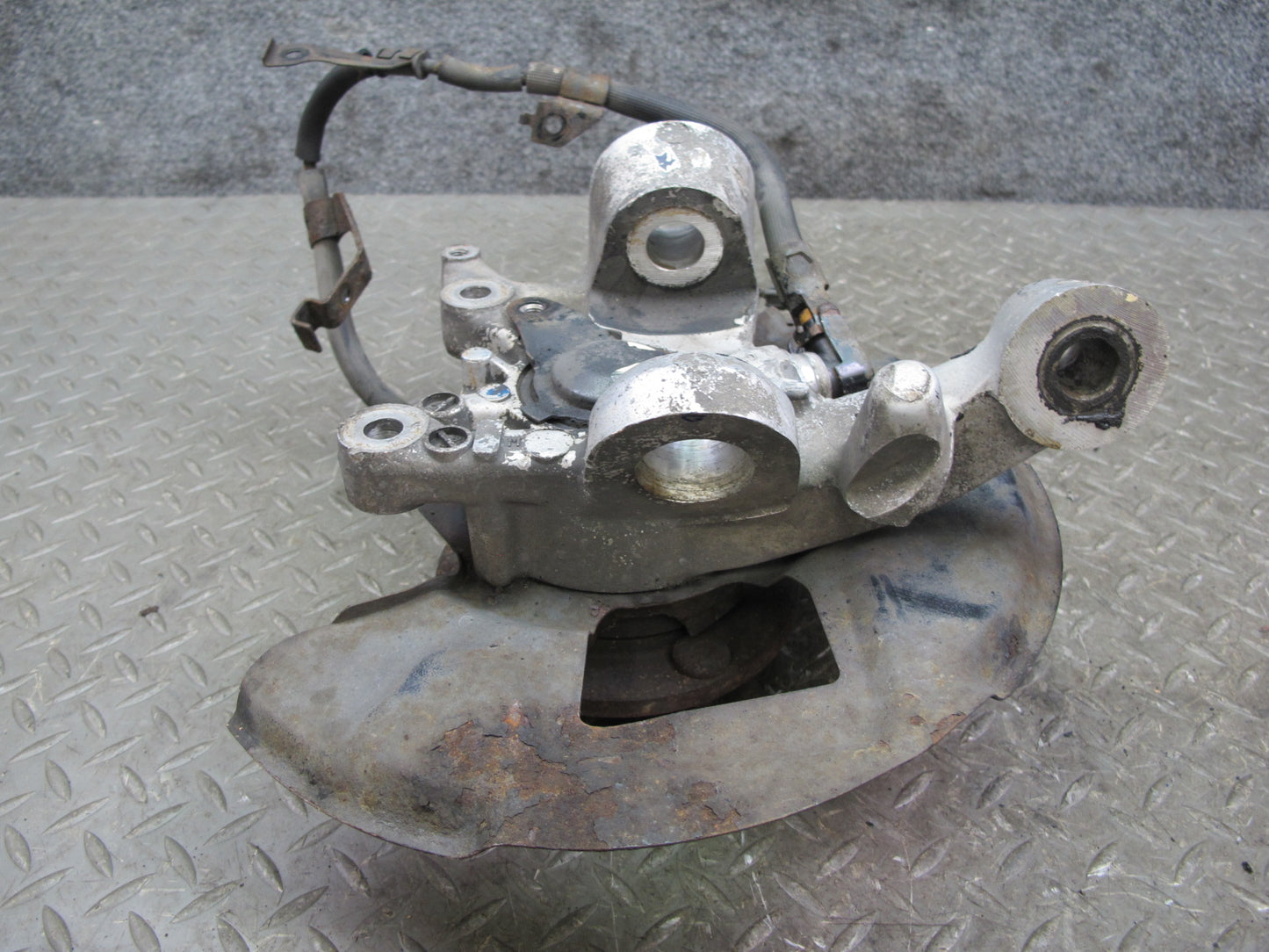 1990 Nissan Z32 300ZX NON Turbo Front Right Spindle Knuckle Wheel Hub OEM