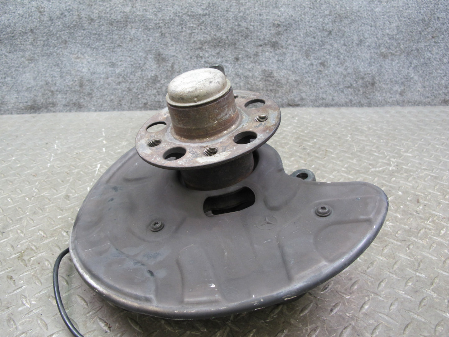 03-08 Mercedes R230 Sl-class Front Left Spindle Knuckle Wheel Hub Bearing OEM