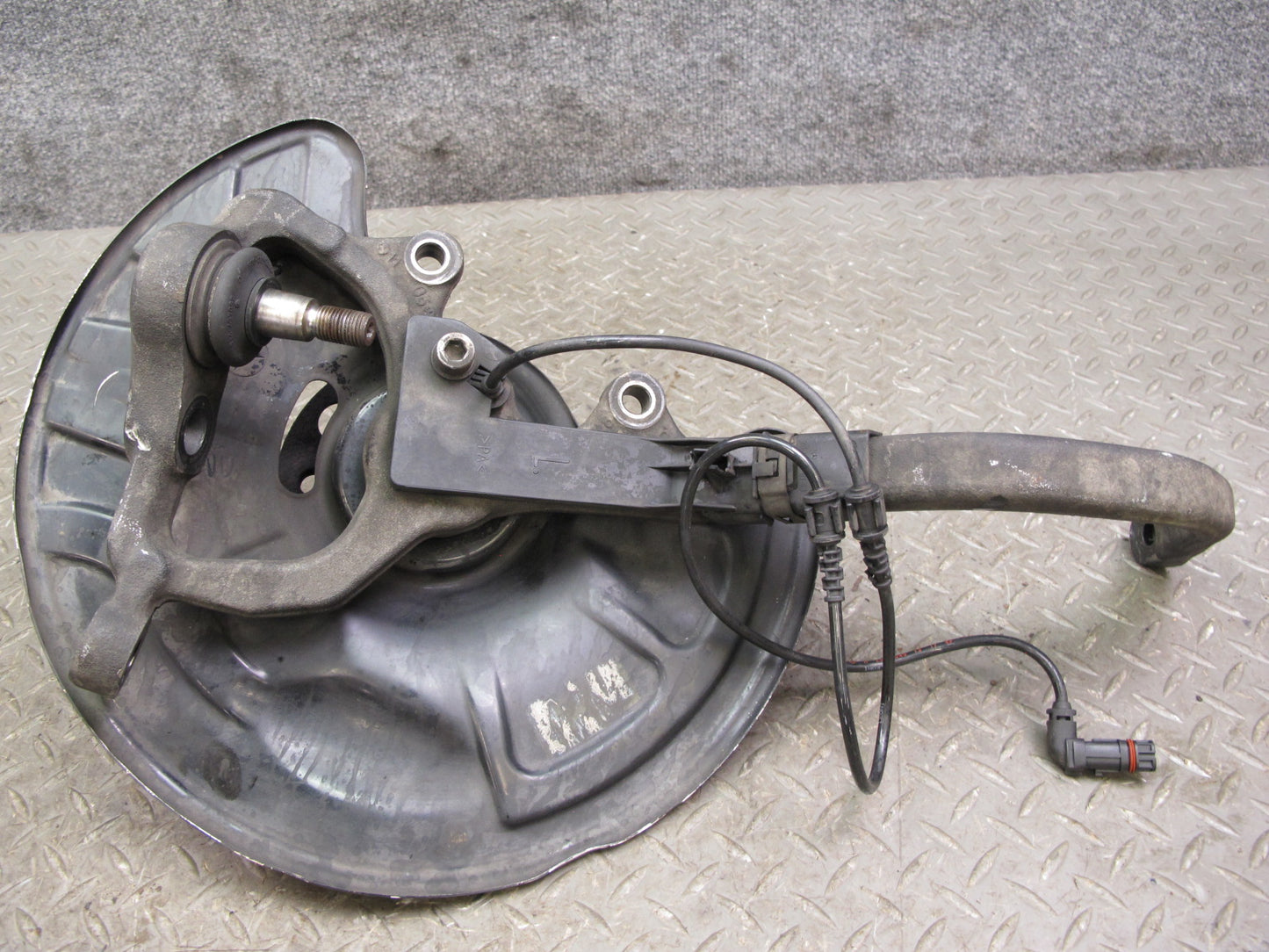 03-08 Mercedes R230 Sl-class Front Left Spindle Knuckle Wheel Hub Bearing OEM
