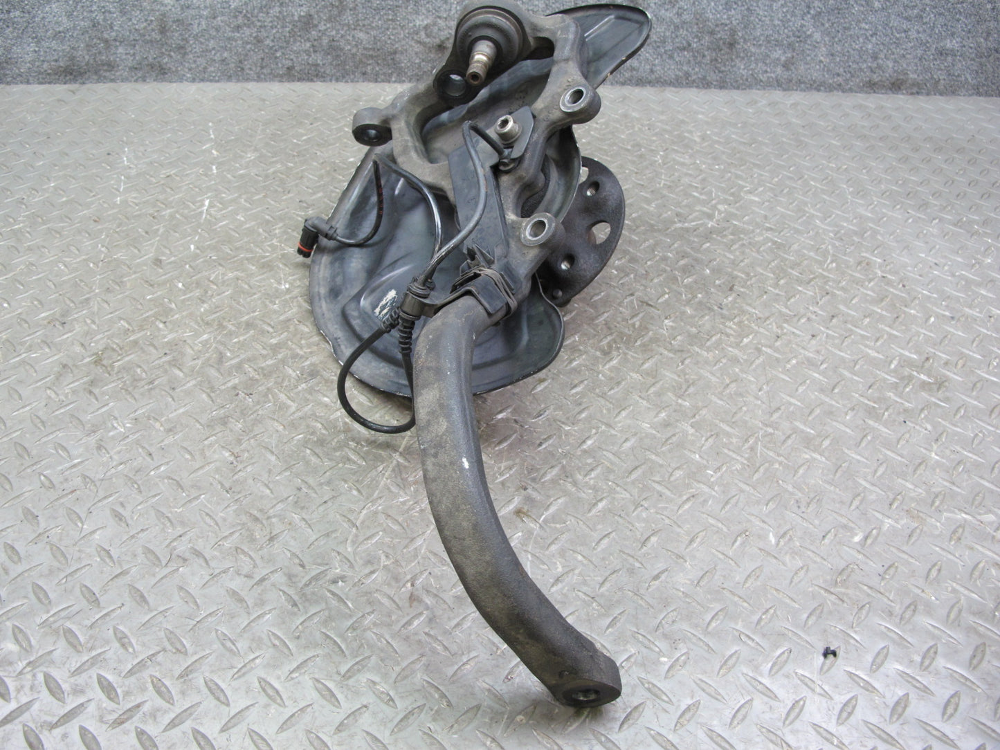 03-08 Mercedes R230 Sl-class Front Left Spindle Knuckle Wheel Hub Bearing OEM