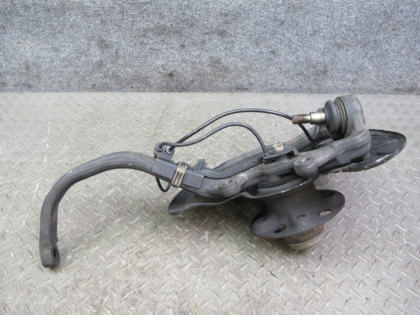 03-08 Mercedes R230 Sl-class Front Left Spindle Knuckle Wheel Hub Bearing OEM
