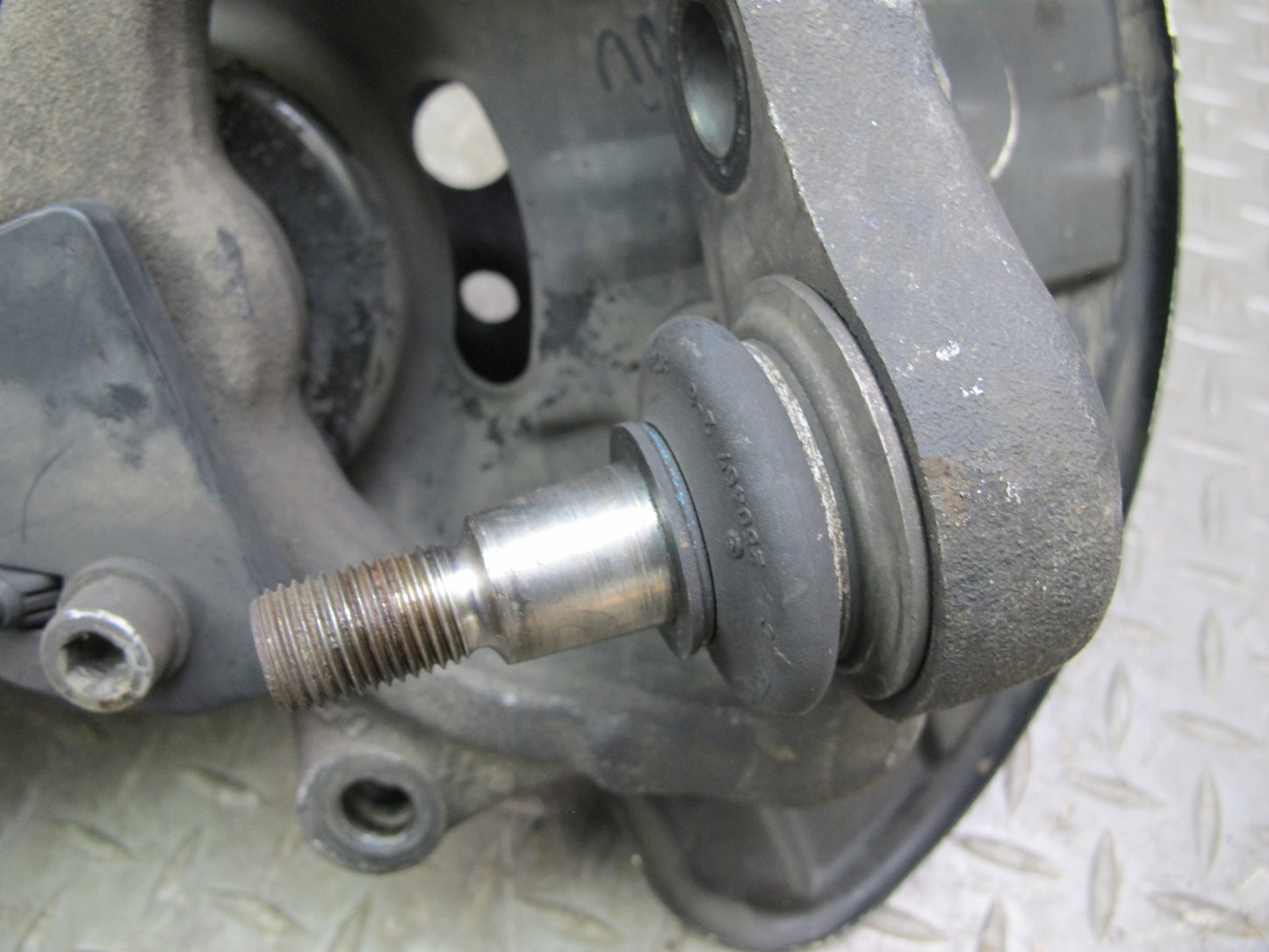 03-08 Mercedes R230 Sl-class Front Left Spindle Knuckle Wheel Hub Bearing OEM