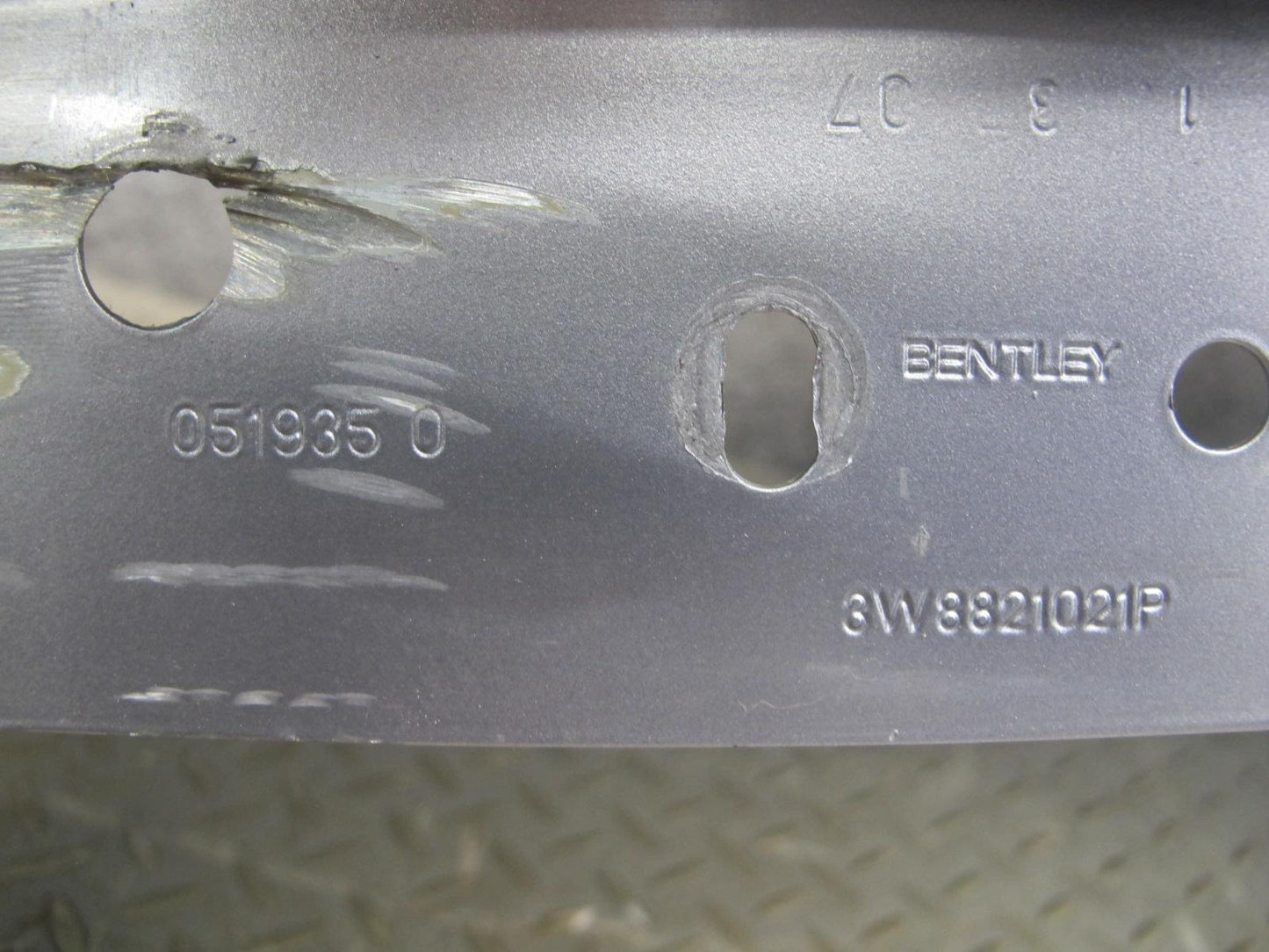 03-10 Bentley Continental GT GTC Front Left Fender Shell Panel 3W8821021P Silver