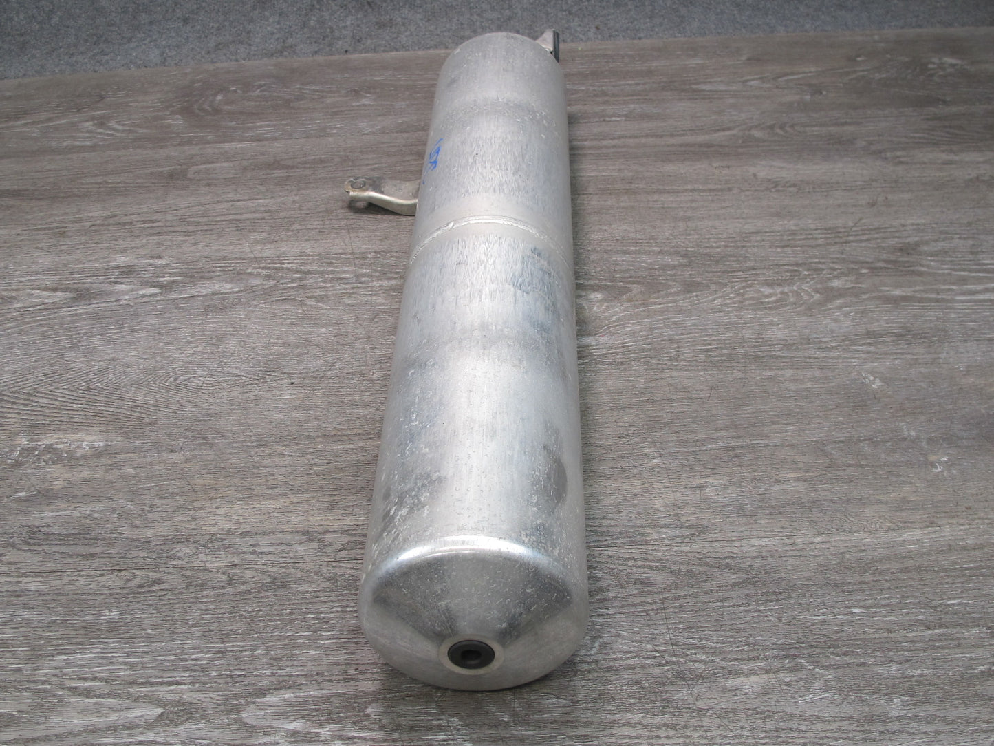 2011-2018 Porsche Cayenne 958 Air Suspension Tank Reservoir 7P0616201A