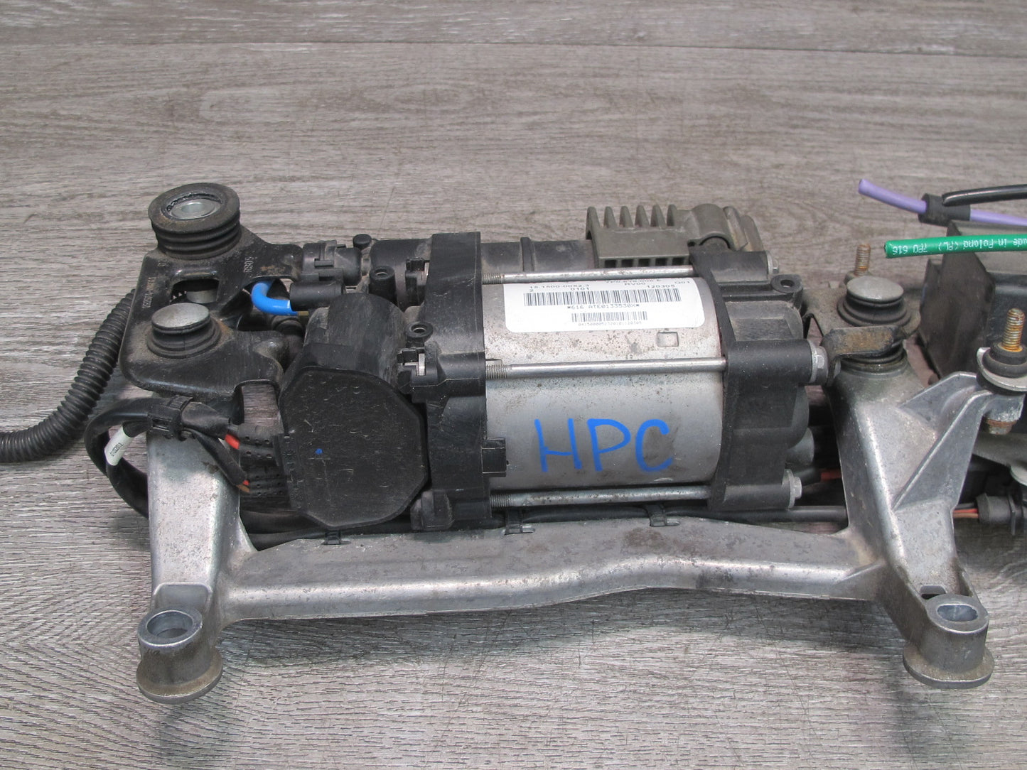 2011-2018 Porsche Cayenne 958 Air Suspension Compressor Pump 7P0616006E