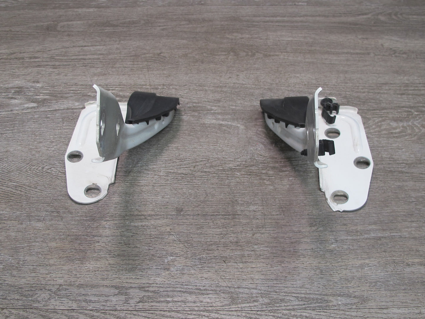 2011-2014 Porsche Cayenne 958 Front Left & Right Hood Hinge Set of 2