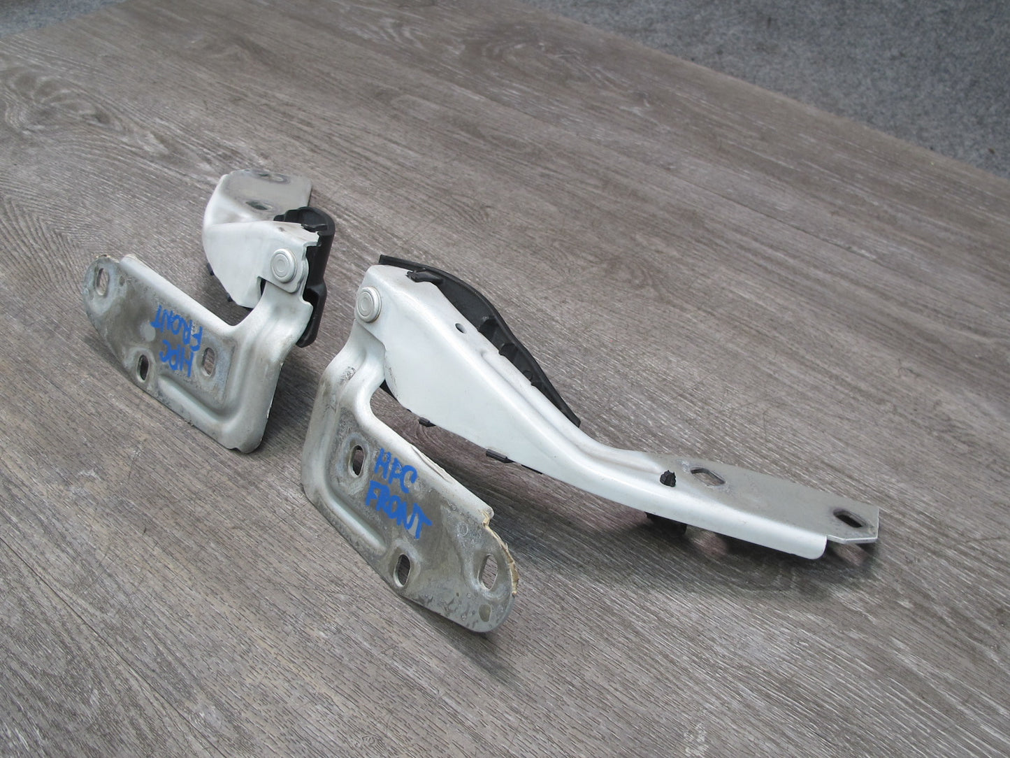 2011-2014 Porsche Cayenne 958 Front Left & Right Hood Hinge Set of 2