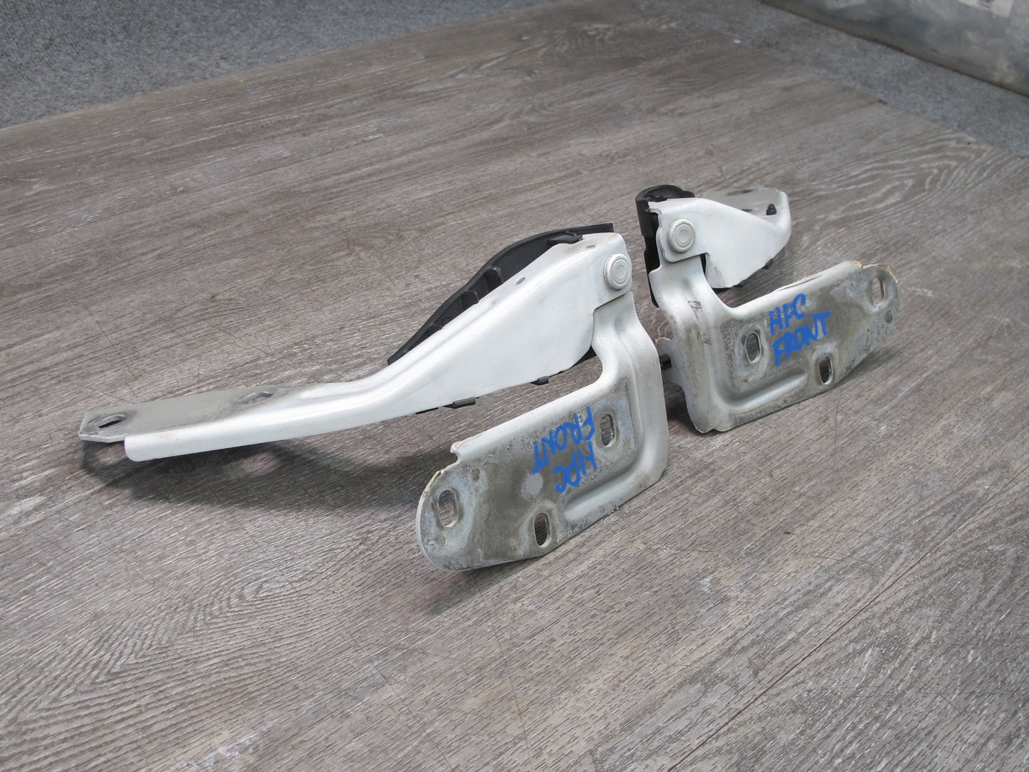 2011-2014 Porsche Cayenne 958 Front Left & Right Hood Hinge Set of 2