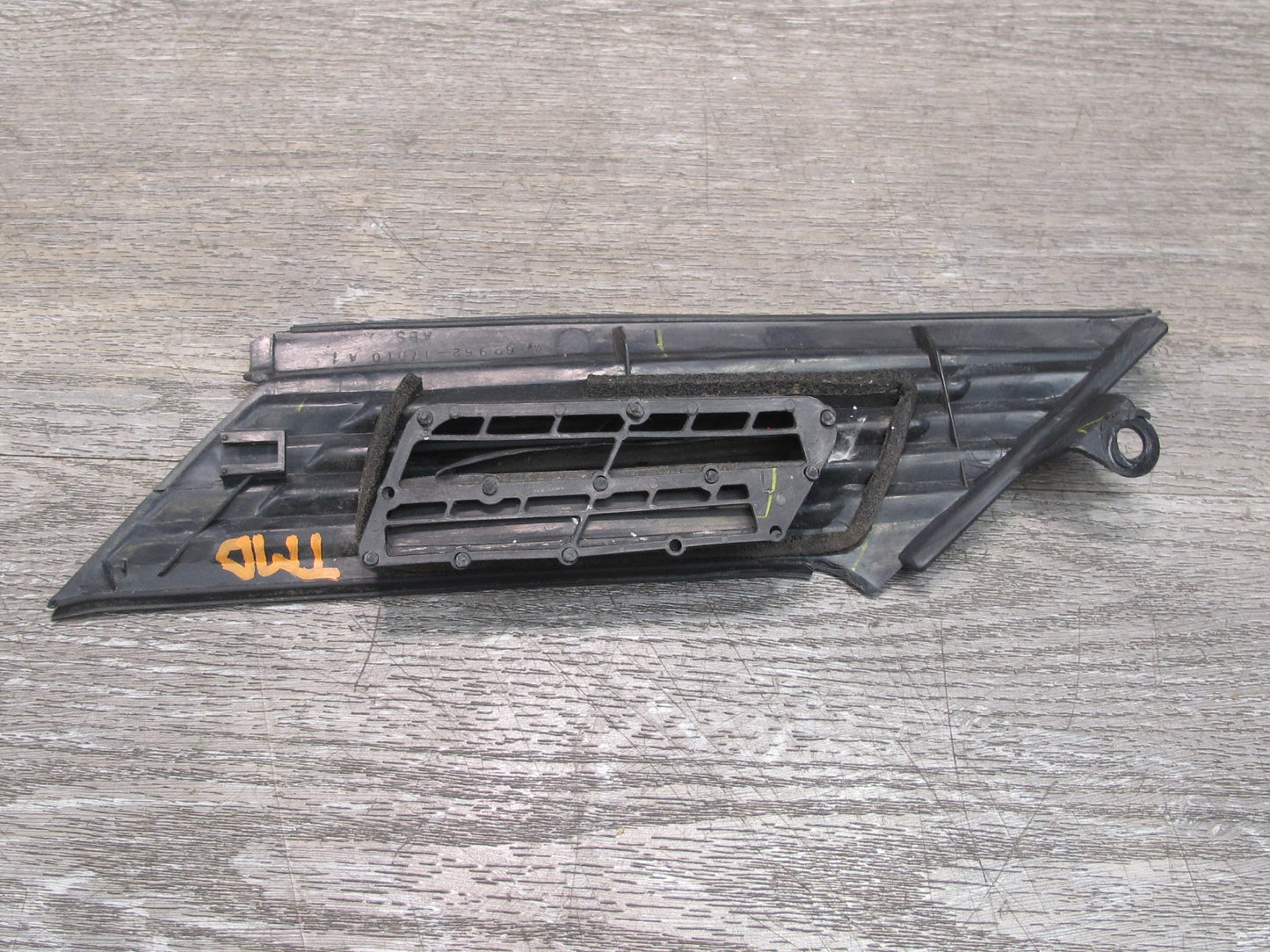 85-89 Toyota MR2 AW15 Rear Left & Right Exterior C-pillar Vent Trim Set OEM