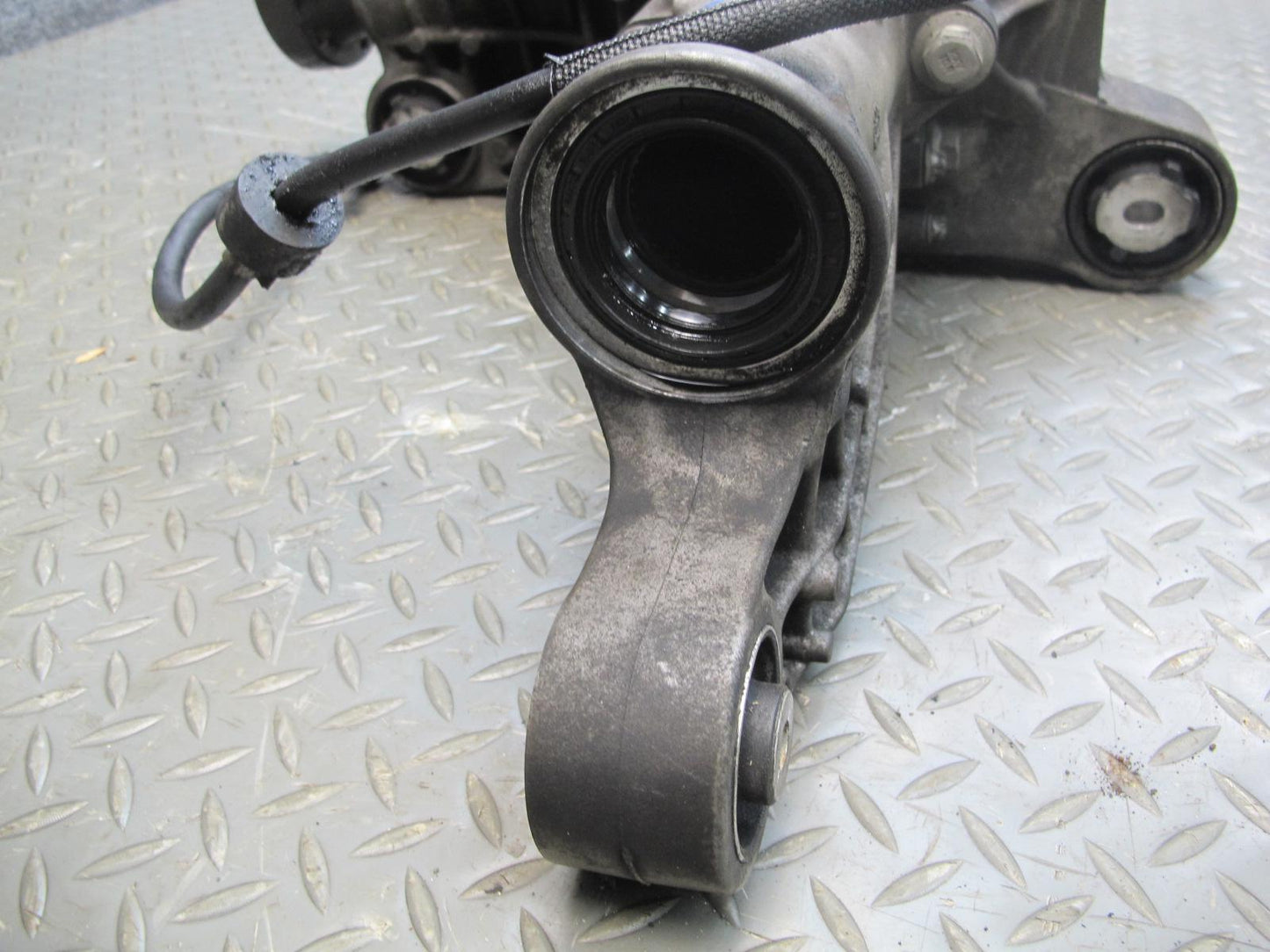2012-2019 Mercedes W166 ML GLE Front Axle Differential Carrier Ratio 3.27