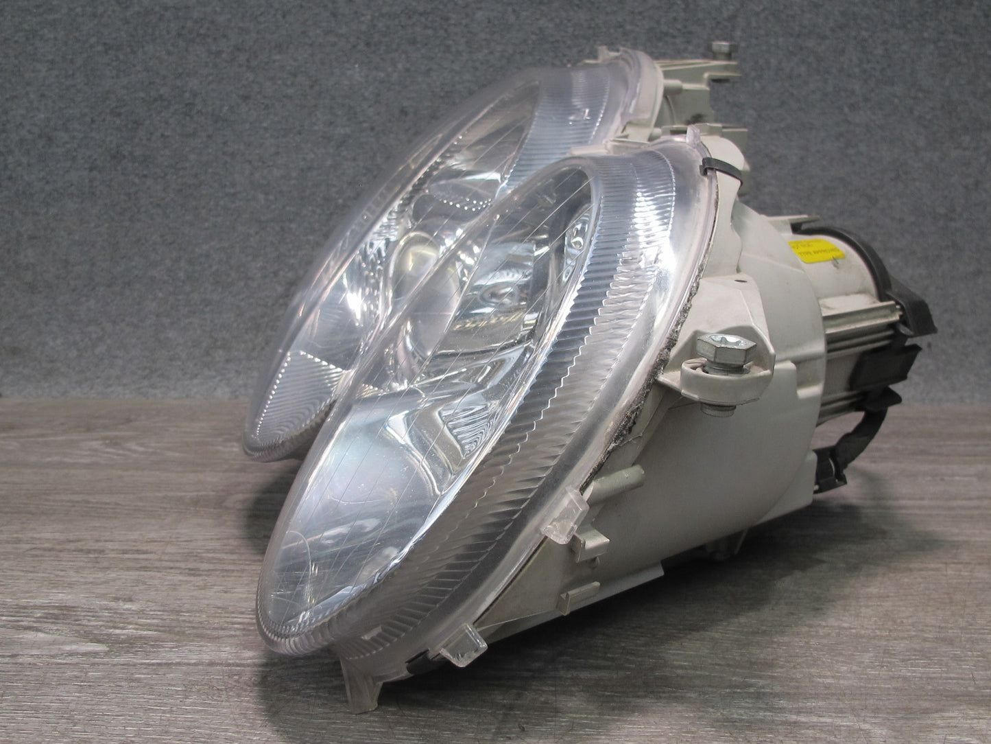 03-08 Mercedes R230 Sl-class Front Right Xenon HID Headlight Lamp OEM