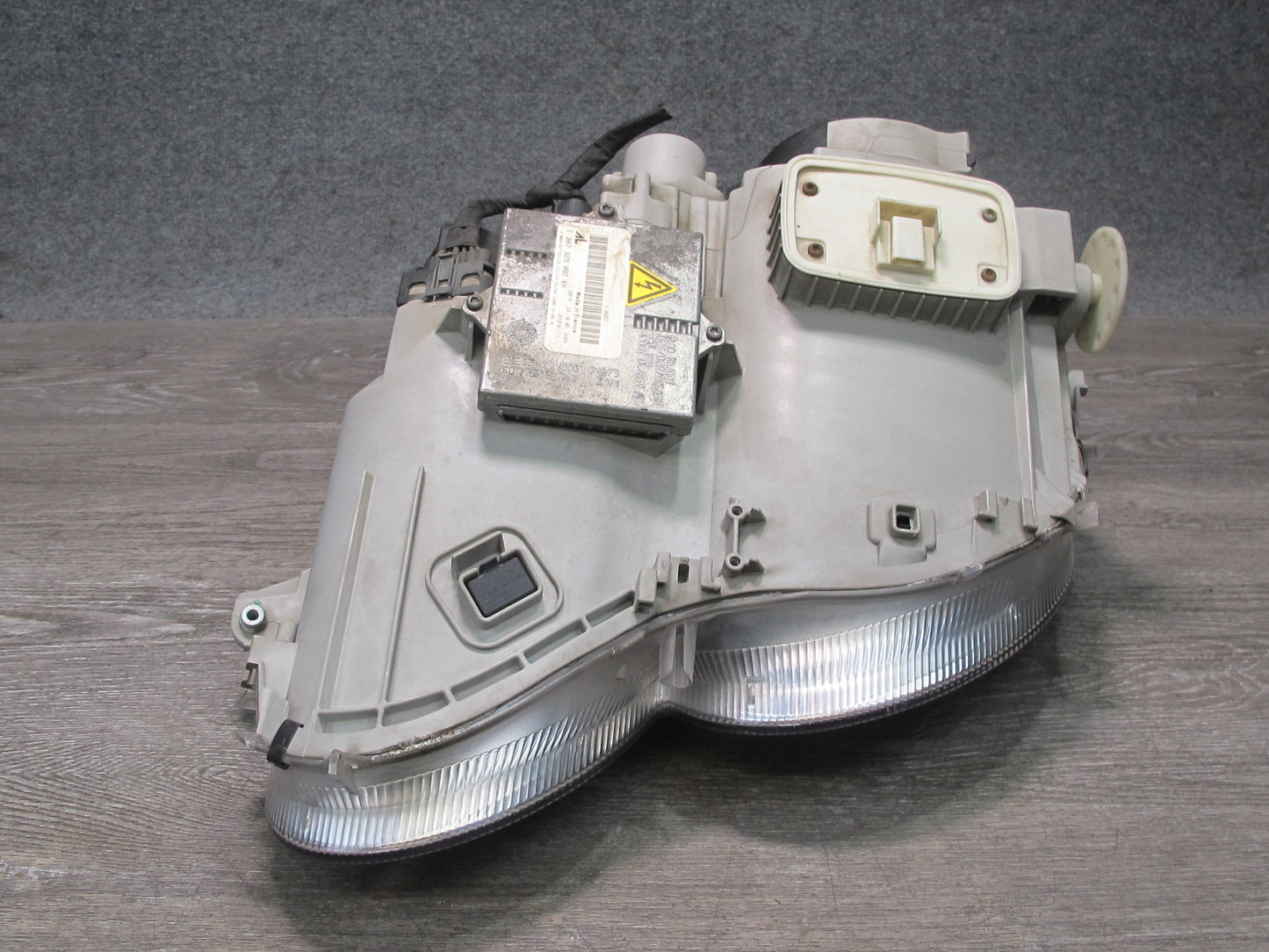 03-08 Mercedes R230 Sl-class Front Right Xenon HID Headlight Lamp OEM