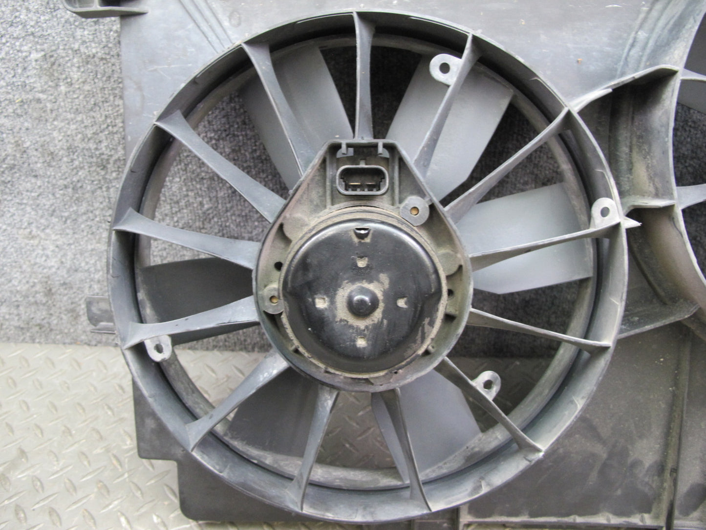 98-04 Chevrolet Corvette C5 Engine Cooling Radiator Fan Motor & Shroud OEM